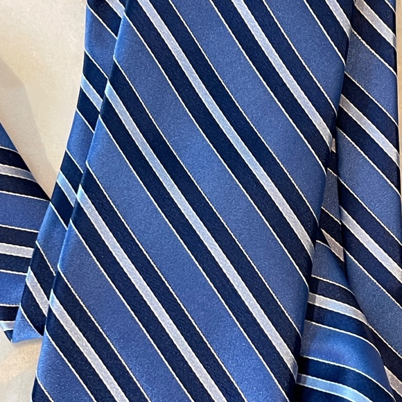 Men's Saddlebred  60% Silk/40% Polyester XL Tie- Navy Blue/Lt.Blue/Cobalt Blue - Picture 9 of 9
